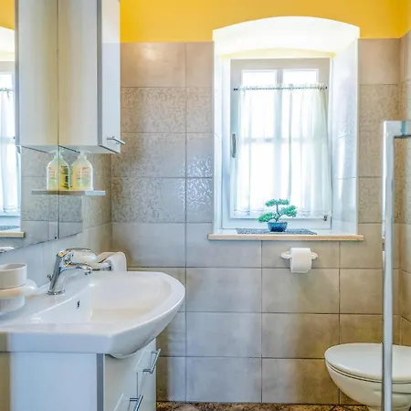 Awesome Home In Pula With Wifi Valtura