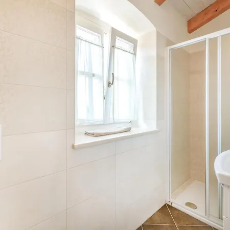 Awesome Home In Pula With Wifi * Valtura
