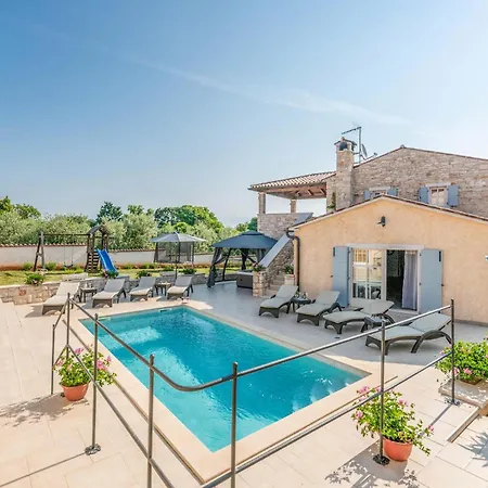 Holiday home Awesome Home In Pula With Wifi *