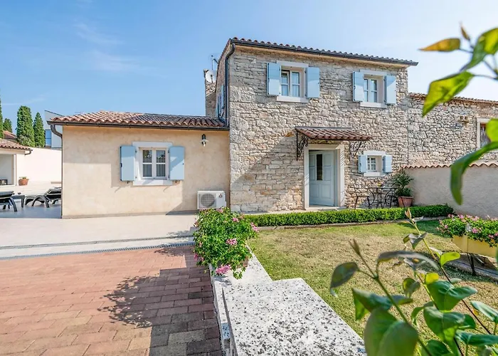 Awesome Home In Pula With Wifi Pula