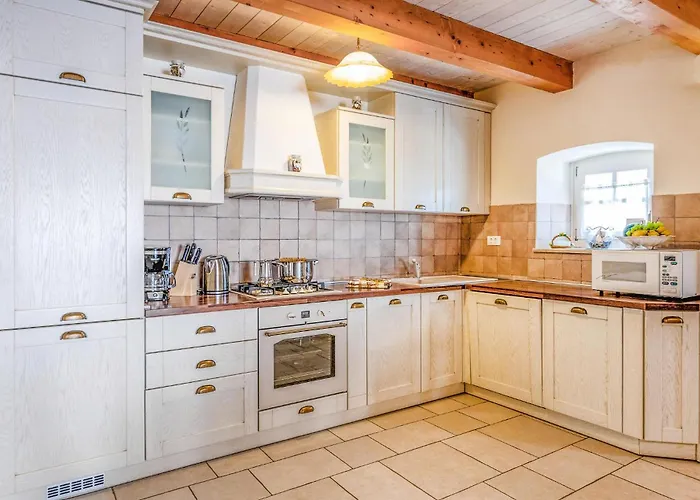 Awesome Home In Pula With Wifi Ferienhaus *