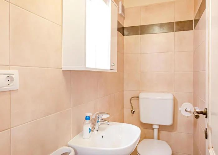 Ferienhaus Awesome Home In Pula With Wifi *