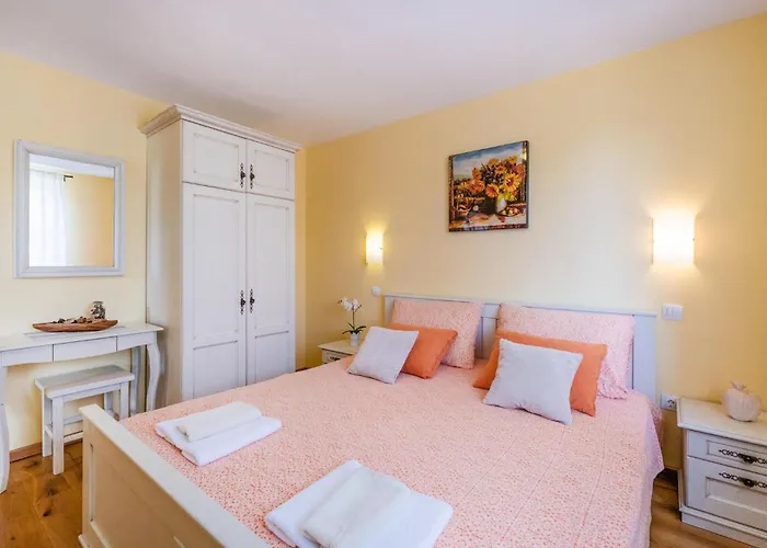 Awesome Home In Pula With Wifi Ferienhaus *