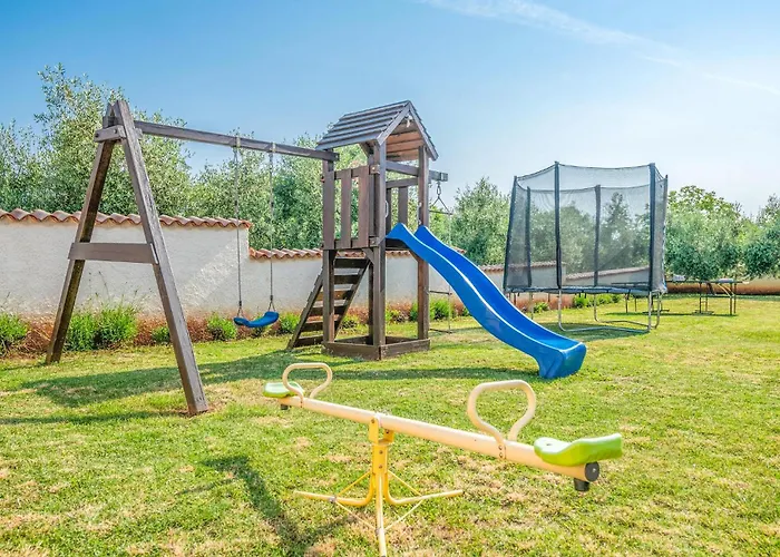 Awesome Home In Pula With Wifi * Pula