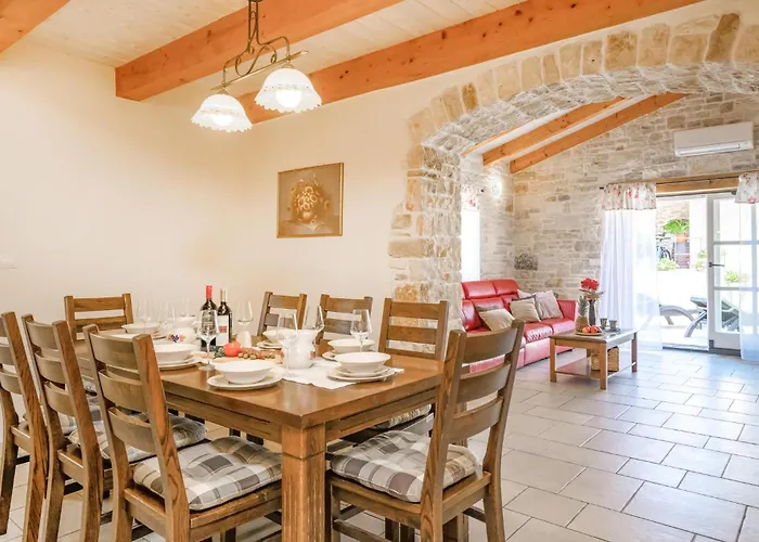 Awesome Home In Pula With Wifi Ferienhaus