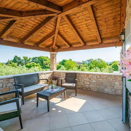 Сasa de vacaciones Awesome In Pula With Wifi Pula