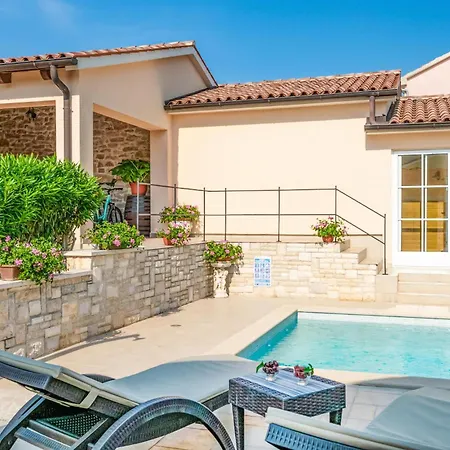 Casa de Férias Awesome In Pula With Wifi