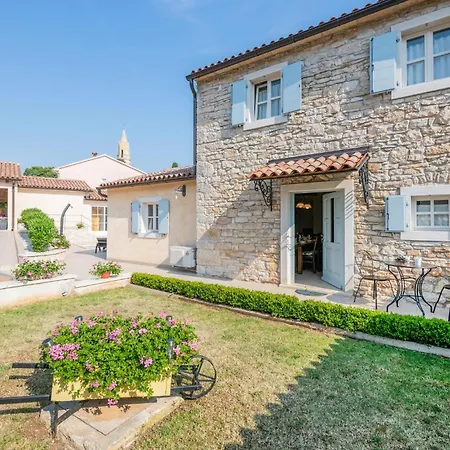 Awesome In Pula With Wifi Casa de Férias