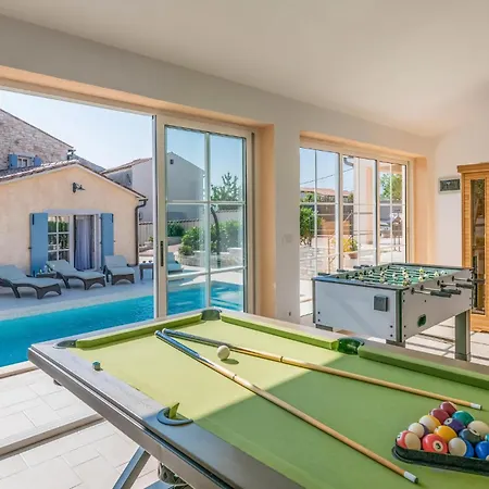 Awesome In Pula With Wifi Casa de Férias *